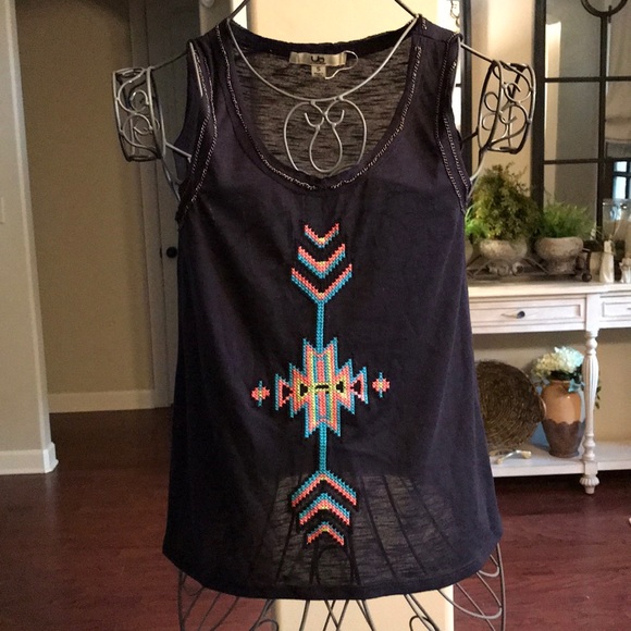 “Cupid’s Bow” 🏹 Navy Arrow Tee - Picture 2 of 8